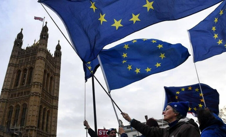 Gobierno Británico suspende votación sobre el Brexit