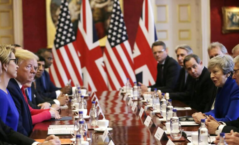 Donald Trump y Theresa May aseguran alcanzar un ambicioso tratado comercial