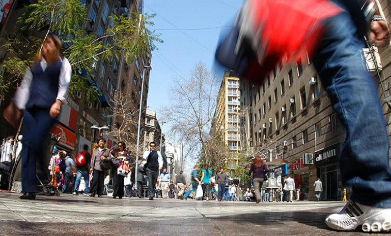 Desempleo en Chile registra alza y alcanza un 7,1%