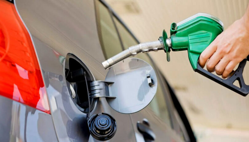 Combustibles bajarán de precio por décima octava semana consecutiva