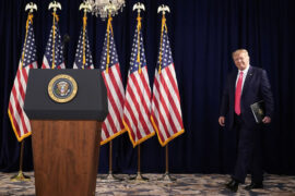Donald Trump anuncia un nuevo conjunto de medidas económicas para enfrentar los efectos del coronavirus