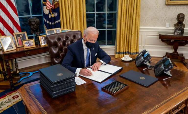 Joe Biden propone duplicar el salario mínimo en Estados Unidos