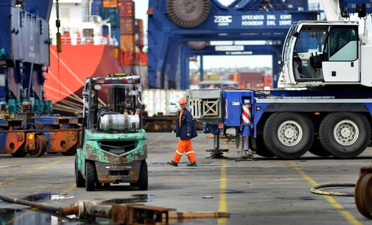 Actividad económica se contrajo en un 5,8% durante 2020