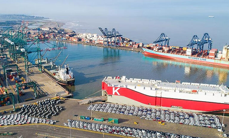 Se registra récord de descargas de vehículos nuevos en el Puerto de San Antonio