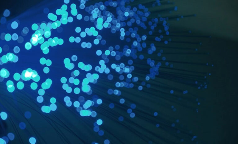 Conexiones de fibra óptica en hogares registra alza de 68,2% en un año