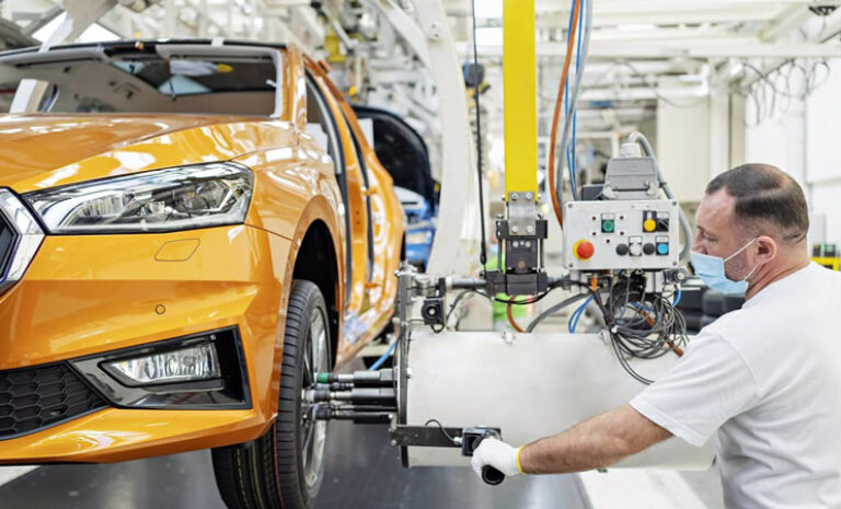 PMI: Crecimiento del sector privado de la Eurozona alcanza máximos históricos
