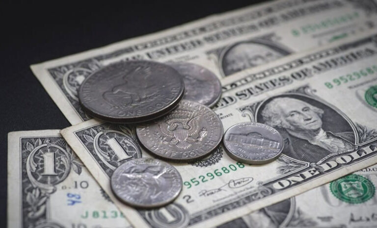 Consulte el valor dólar para este lunes 8 de noviembre de 2021