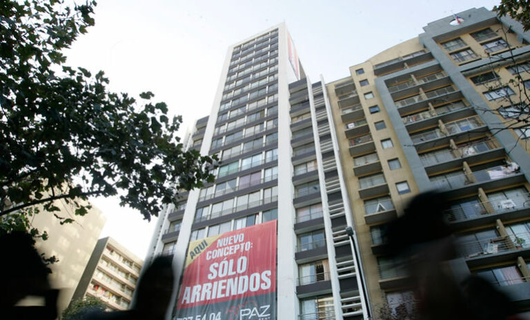 Precios de los arriendos en la RM continúan al alza y avisos en UF se triplican