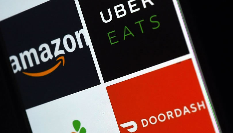 Acciones de Uber, Doordash y Lyft caen en bolsa tras propuesta de regularizar a repartidores