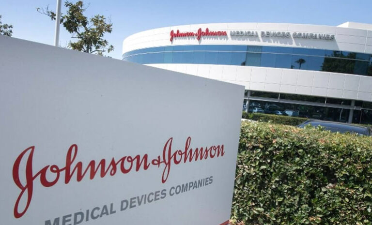 Johnson & Johnson recorta su previsión de ganancias en los primeros 9 meses de 2022