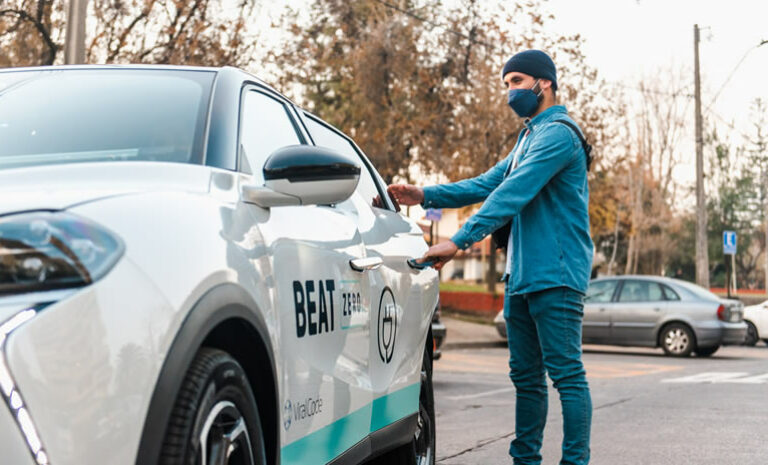 La app de movilidad Beat anunció el fin de sus operaciones en Chile y América Latina