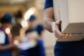 Despacho nacional de encomiendas se contrajo un 28% interanualmente en noviembre