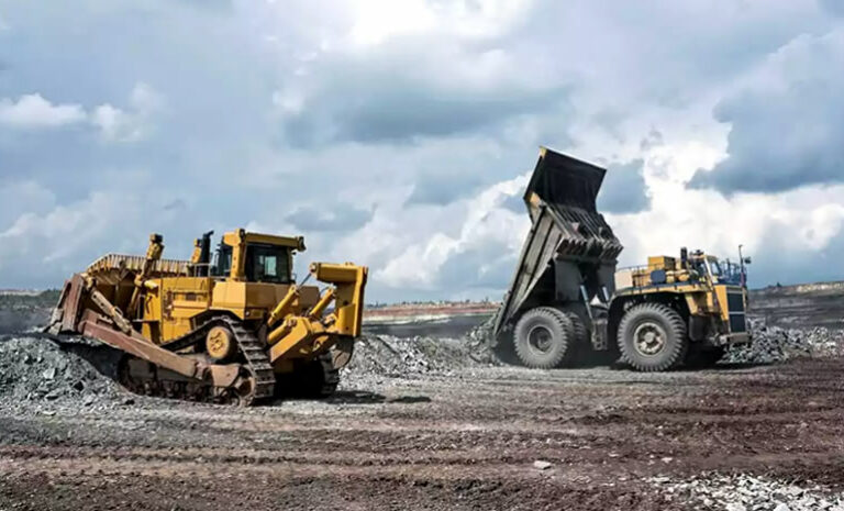 Tesla, Toyota y Nissan estarían interesadas en proyecto Tierras Raras de Penco