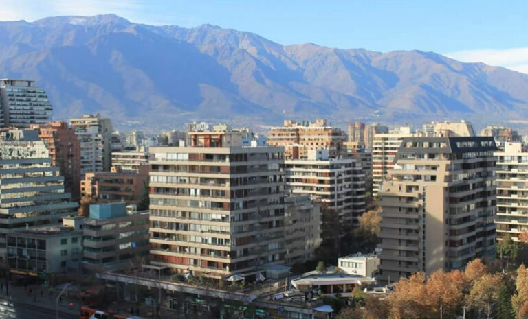 Avisos en UF para arriendo de propiedades disminuyen por primera vez en 2 años