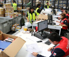 Aduanas amplía monto a $41 dólares para compras internacionales sin pagar impuestos