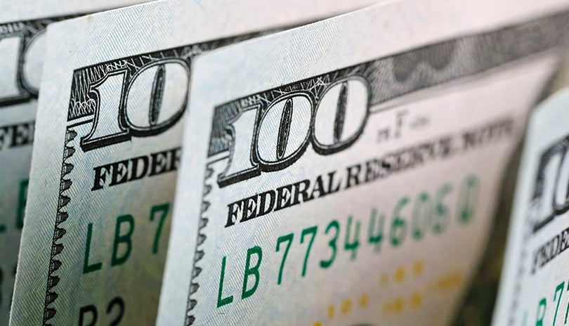 El dólar repunta frente al euro, que cae a mínimos de los últimos tres meses