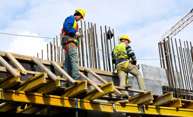 Tasa de rotación laboral cayó 35,3%, los sectores que mas influyeron fueron construcción, comercio y agricultura