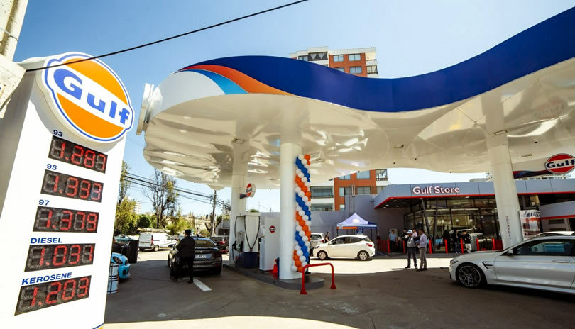 Gigante petrolera Gulf llega a Chile: Anuncia la apertura de estaciones de servicio y tiendas de conveniencia