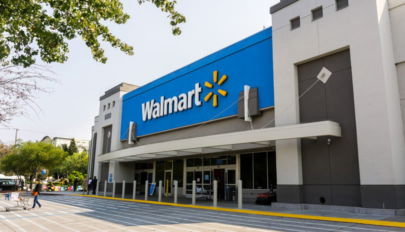 Utilidades de Walmart aumentan un 53% en el 2T, eleva y supera estimaciones de ventas
