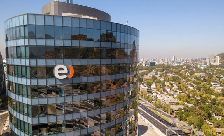 FNE aprueba acuerdo entre Entel y ON* Netfibra para la venta de su red de fibra óptica en Chile