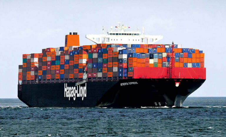 Navieras Maersk y Hapag-Lloyd concretan acuerdo de cooperación operativa a largo plazo