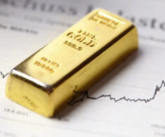 Precio del oro alcanza máximo histórico y supera los US$2.140 por onza