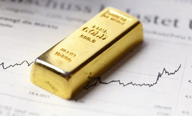 Precio del oro alcanza máximo histórico y supera los US$2.140 por onza