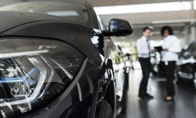Santander Consumer y OLX firman alianza para financiamiento de autos seminuevos