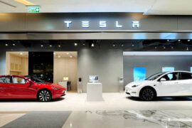 Santander Consumer y Tesla firman alianza para el financiamiento de vehículos eléctricos en Chile