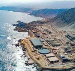 Minera BHP anuncia inversión de hasta US$13.700 millones en Chile