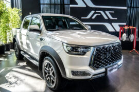 Gildemeister relanza JAC y presenta sus primeras camionetas T9 y T8 Pro automáticas