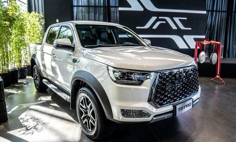Gildemeister relanza JAC y presenta sus primeras camionetas T9 y T8 Pro automáticas