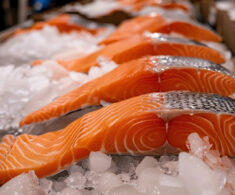 Salmón chileno recibe sello de "saludable" por la FDA en Estados Unidos