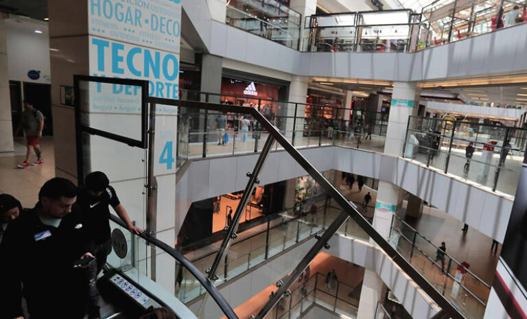 Cencosud reporta utilidades por $126.442 millones en el 1T impulsadas por Chile, EE.UU. y Argentina