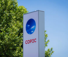 Copec y SKY concretan alianza para integrar movilidad, vuelos y turismo dentro del país