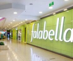 Falabella dispara sus utilidades en 2025 con un crecimiento de 180%