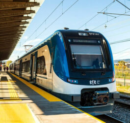Firma española operará sistema de comunicaciones de dos líneas ferroviarias en Chile