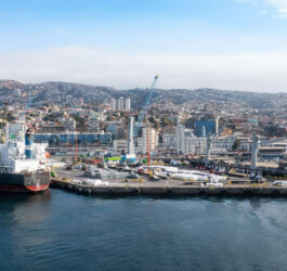 Puerto de Valparaíso firma extensión de concesión del Terminal 2 y prepara su expansión