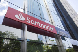 Santander fortalece su propuesta Select con nuevos beneficios y atención preferencial