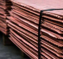 Cobre se mantiene en máximos históricos ante crecientes presiones sobre la oferta