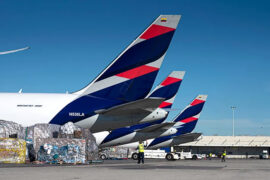 Acciones de Latam Airlines caen 4,88% tras elecciones en Brasil