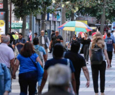 Desempleo alcanza 9,8% en Chile y registra su mayor nivel desde 2021