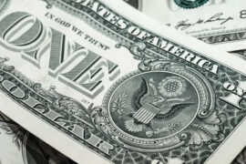 Dólar supera los $990 durante la jornada tras dato inflacionario de Estados Unidos