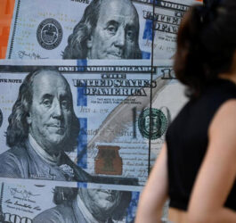 Dólar abre con fuerte alza en Chile y podría avanzar hacia los $995