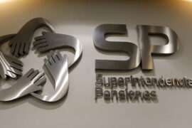 Superintendencia abre proceso sancionatorio a siete AFP por gestión de los fondos D y E